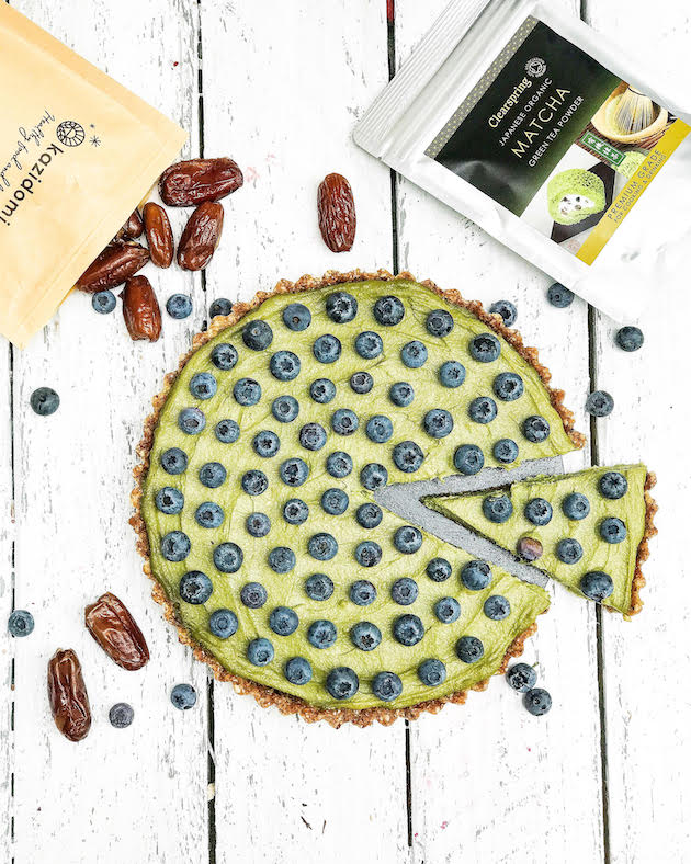 Cheesecake vegan au citron, avocat et matcha